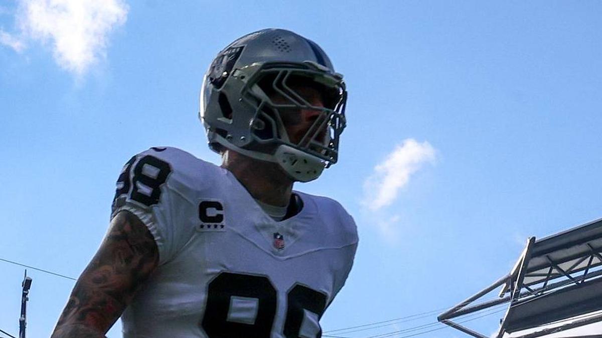  Dec 14, 2025; Philadelphia, Pennsylvania, USA; Las Vegas Raiders defensive end Maxx Crosby (98) runs onto the field before the game against the Philadelphia Eagles at Lincoln Financial Field. Mandatory Credit: Bill Streicher-Imagn Images | Bill Streicher-Imagn Images 