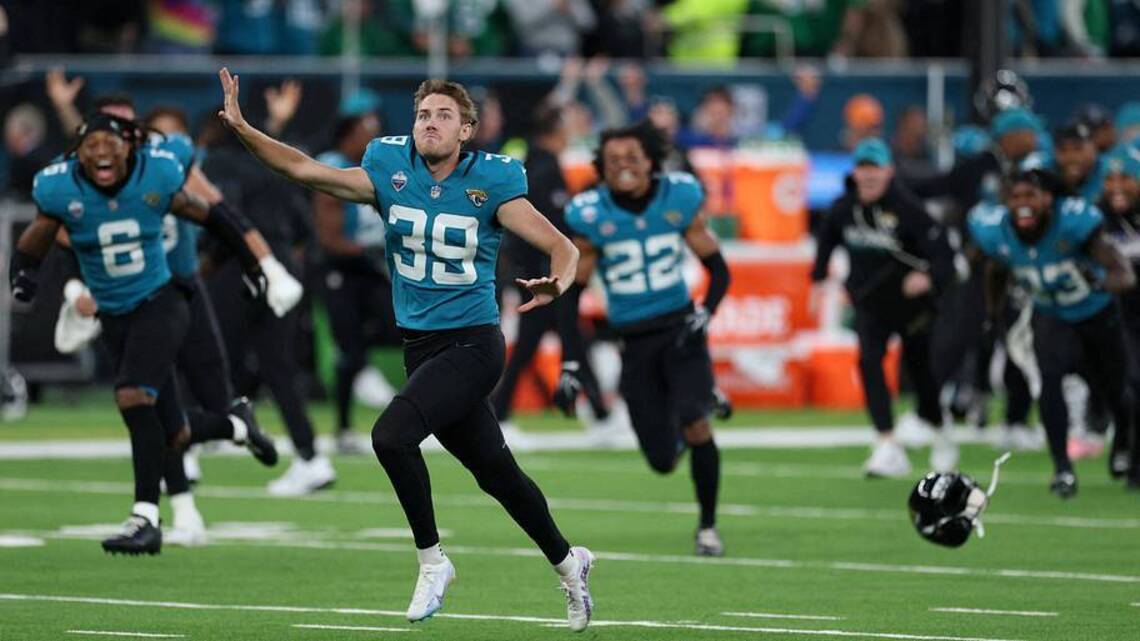 Cam Little and Evan McPherson Headline Week 8 Fantasy Football Must-Start Kickers