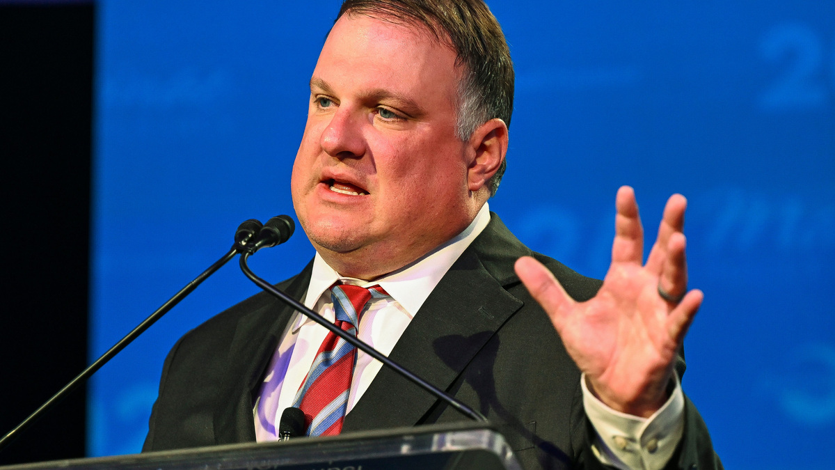Michigan House Democrats plot bid to unseat GOP Speaker Matt Hall