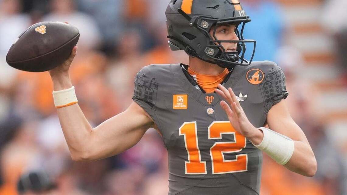Reports: Tennessee to start QB George MacIntyre vs. Arkansas 