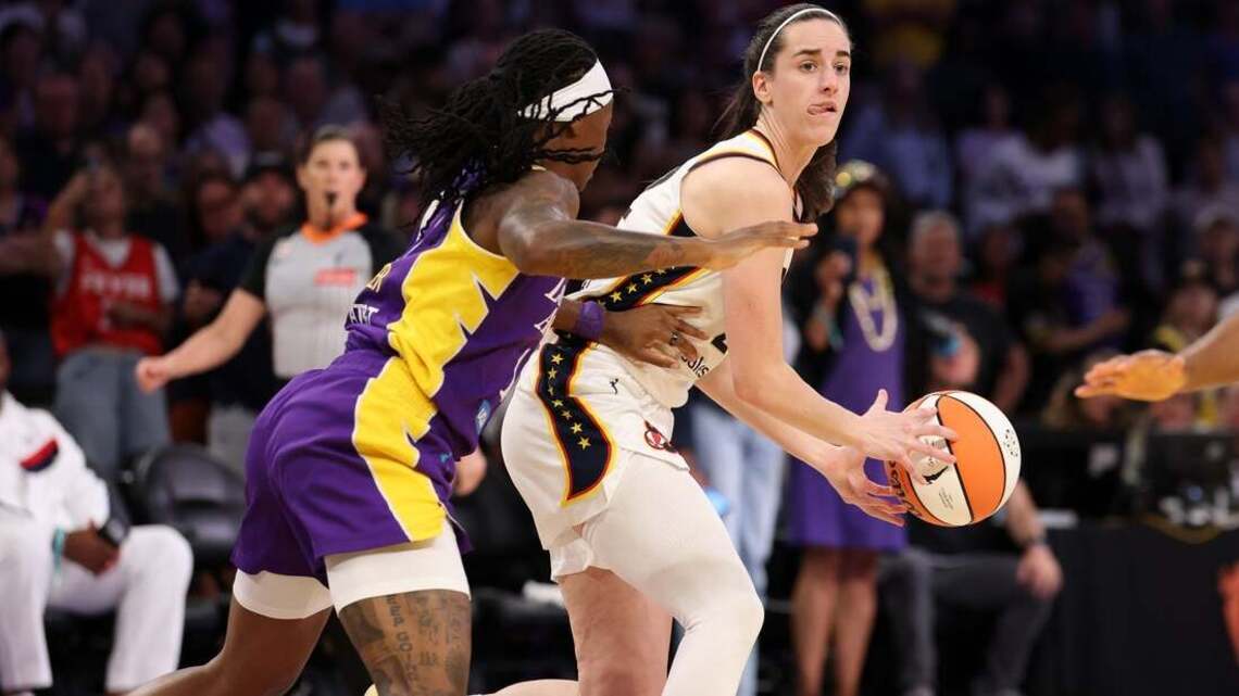 Nneka Ogwumike, Rae Burrell guide Sparks to victory over Fever 
