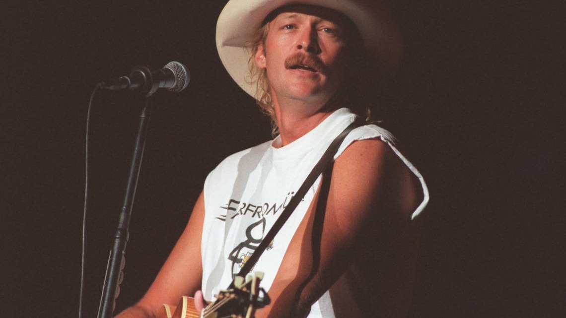 Powerful Country Song, Inspired by an American Tragedy, Became a 5-Week No. 1 Hit 