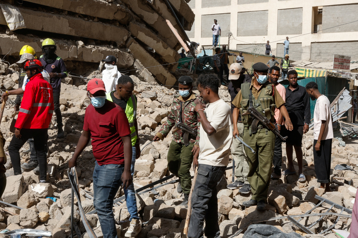 Building collapses in Kenyan capital, rescuers on the scene | Kansas ...