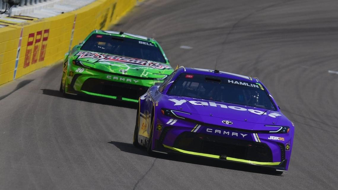 Denny Hamlin overcomes penalty to secure 1st 2026 win at Las Vegas 