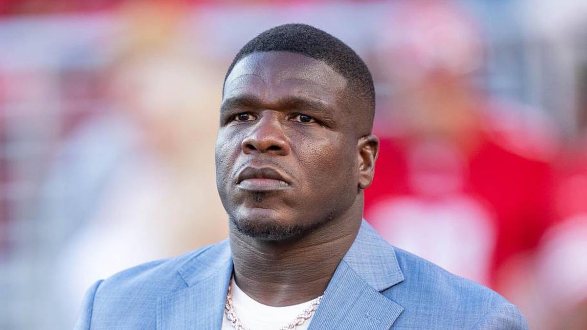  October 19, 2025; Santa Clara, California, USA; San Francisco 49ers former running back Frank Gore before the game against the San Francisco 49ers at Levi's Stadium. Mandatory Credit: Kyle Terada-Imagn Images | Kyle Terada-Imagn Images 