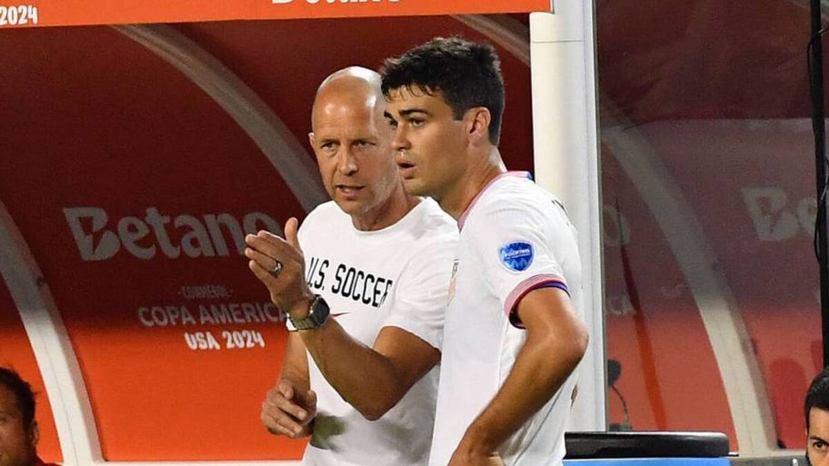  Gregg Berhalter (left) and Gio Reyna never saw eye to eye. | Bill Barrett/ISI Photos/USSF/Getty Images for USSF 