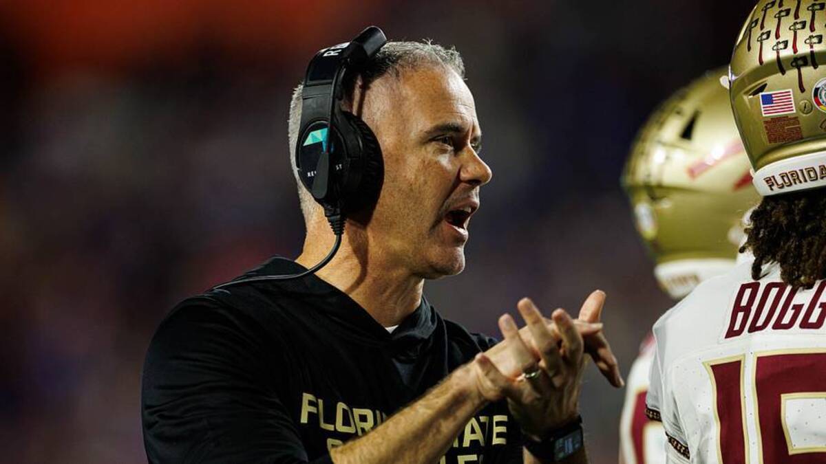  Nov 29, 2025; Gainesville, Florida, USA; Florida State Seminoles head coach Mike Norvell gestures against the Florida Gators during the second half at Ben Hill Griffin Stadium. Mandatory Credit: Matt Pendleton-Imagn Images | Matt Pendleton-Imagn Images 
