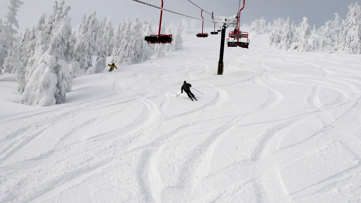 Beloved Oregon Ski Area Mt. Ashland Seeks $1.87 Million In Donations To Replace Aging Chairlifts