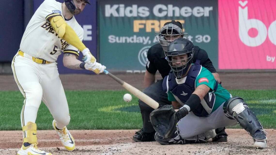 Garrett Mitchell leads Brewers' bats in win over Mariners 