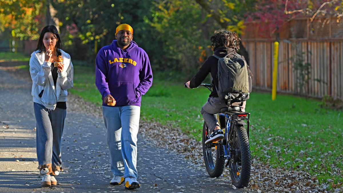 A bicyclist rides a motorized e-bike along the Iron Horse Regional Trail in Danville, Calif., on Thursday, Dec. 4, 2025. (Jose Carlos Fajardo/Bay Area News Group)