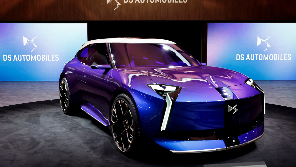 Model blitz at Paris motor show as Europe-China rivalry heats up ...