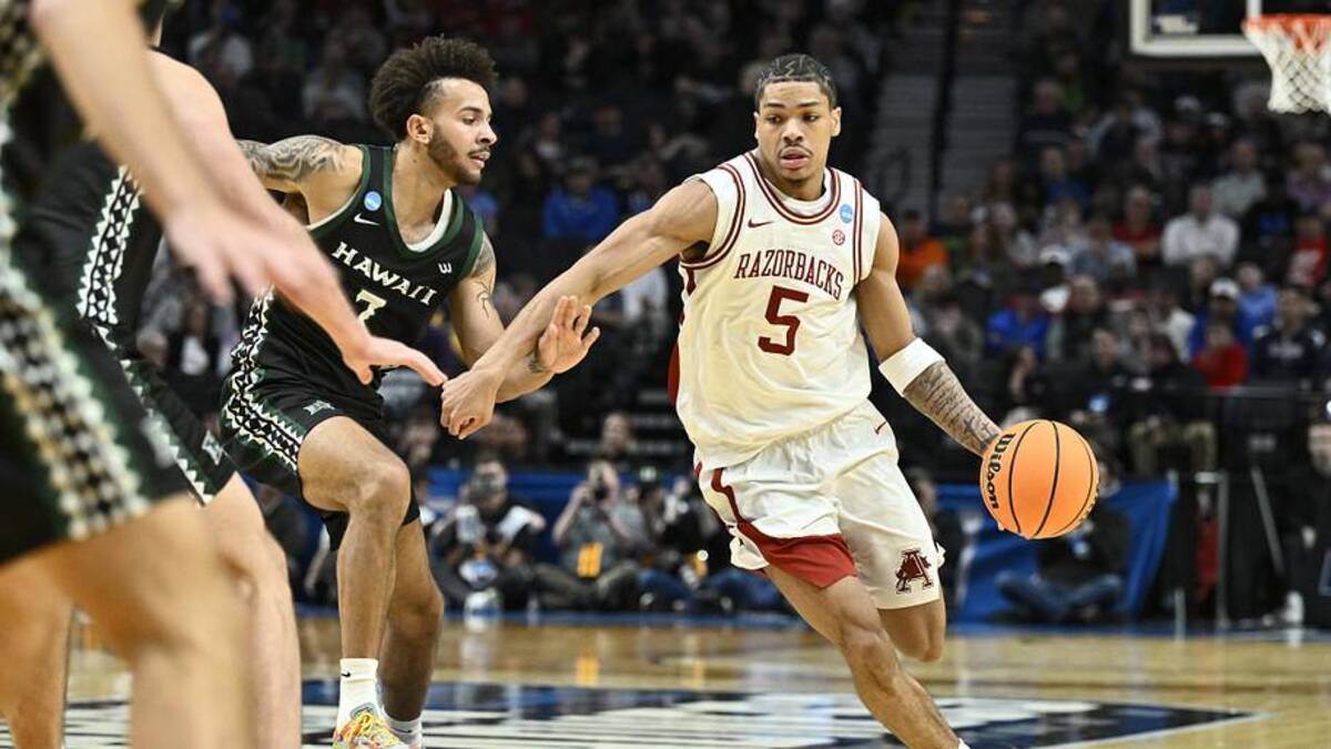  Acuff is one of the elite shot-makers in this year's draft. | Craig Strobeck-Imagn Images 