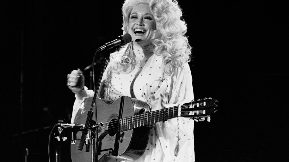 1971 Dolly Parton Song, Inspired by Childhood Ridicule, Became Her Personal Favorite 