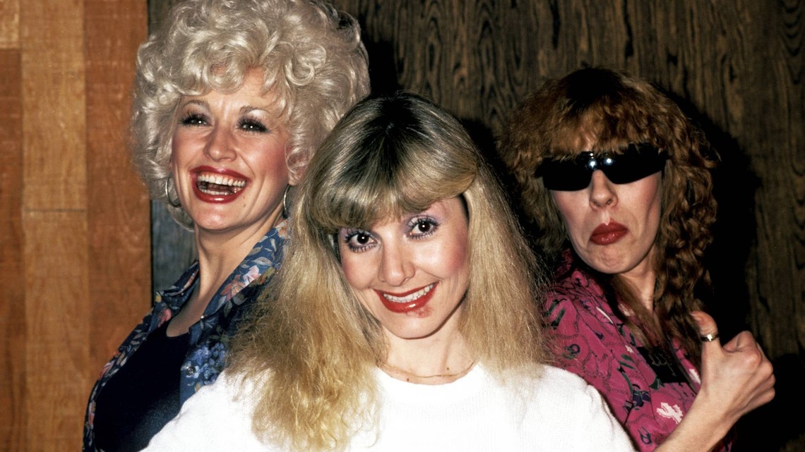 Dolly Parton's Sister Stella Breaks Silence 2 Days After Her Death 