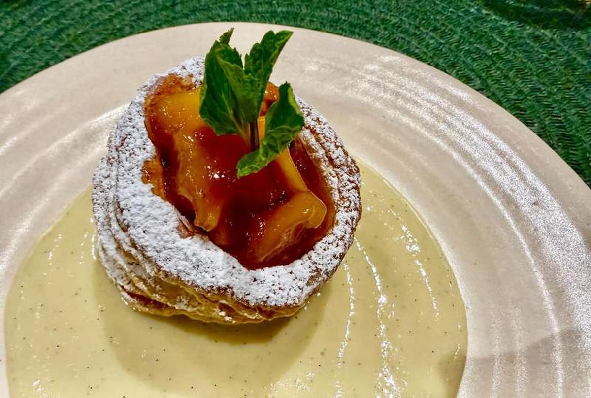  Peach dewberry puff pastry at Das Peach Haus, Fischer & Wieser in Fredericksburg, Texas. Photo credit: Christine Tibbetts 
