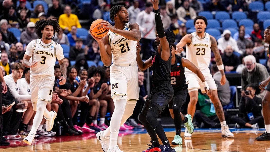 No. 1 Michigan outshoots Howard in high-scoring win 