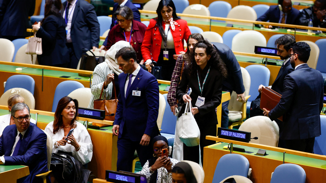 Dozens of delegates walk out of UN hall at start of Netanyahu speech