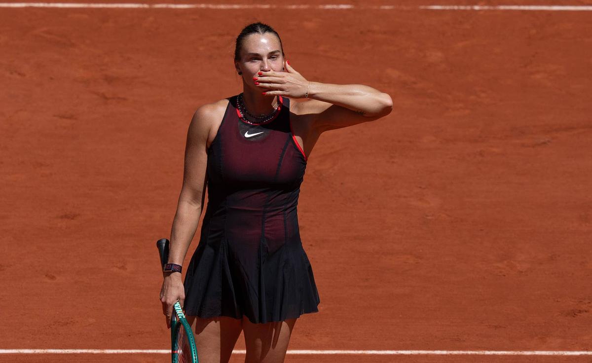  May 26, 2026; Paris, France; Aryna Sabalenka celebrates winning her match against Jessica Boozes Maneiro of Spain on day three at Stade Roland Garros. Mandatory Credit: Susan Mullane-Imagn Images 