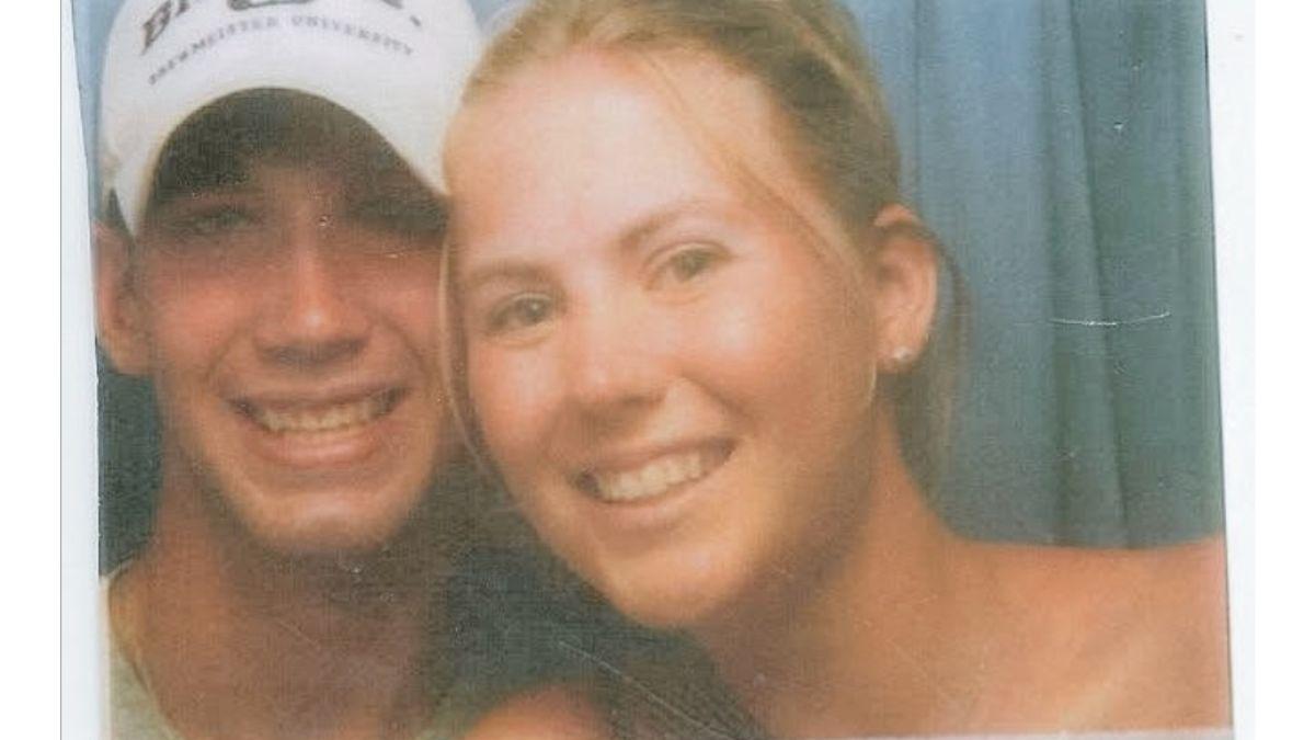 Jason and Rebecca YarrosRebecca Yarros/Instagram