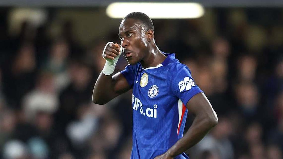  Trevoh Chalobah bit back. | Robin Jones/Getty Images 