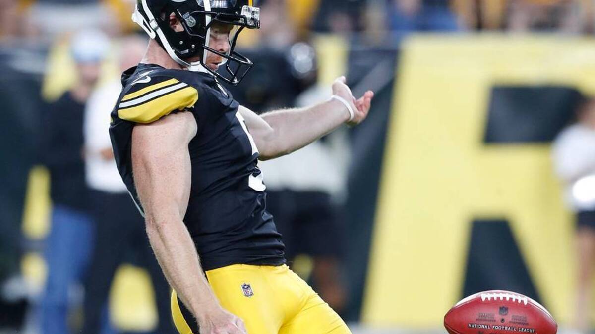 Aug 17, 2024; Pittsburgh, Pennsylvania, USA; Pittsburgh Steelers punter Cameron Johnston (5) punts the ball to the Buffalo Bills during the second quarter at Acrisure Stadium. Mandatory Credit: Charles LeClaire-Imagn Images | Charles LeClaire-Imagn Images 