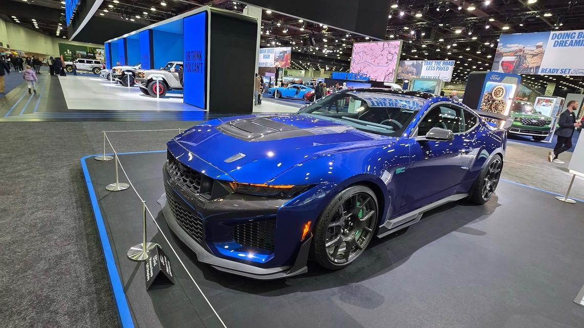 Gas-guzzler revival risks dead-end future for US automakers