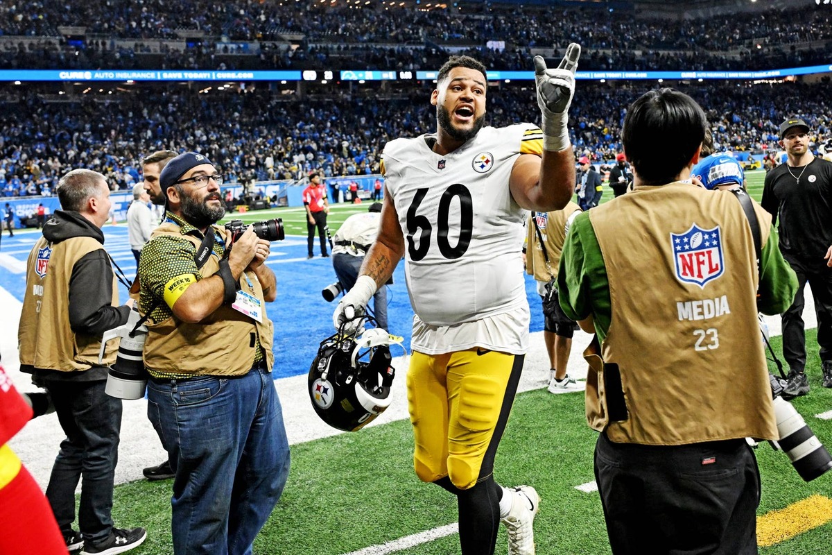  Dec 21, 2025; Detroit, Michigan, USA; Pittsburgh Steelers offensive tackle Dylan Cook (60) reacts after the game against the Detroit Lions at Ford Field. Mandatory Credit: Lon Horwedel-Imagn Images reuters.com,2025:newsml_MT1USATODAY27868050:1384363118