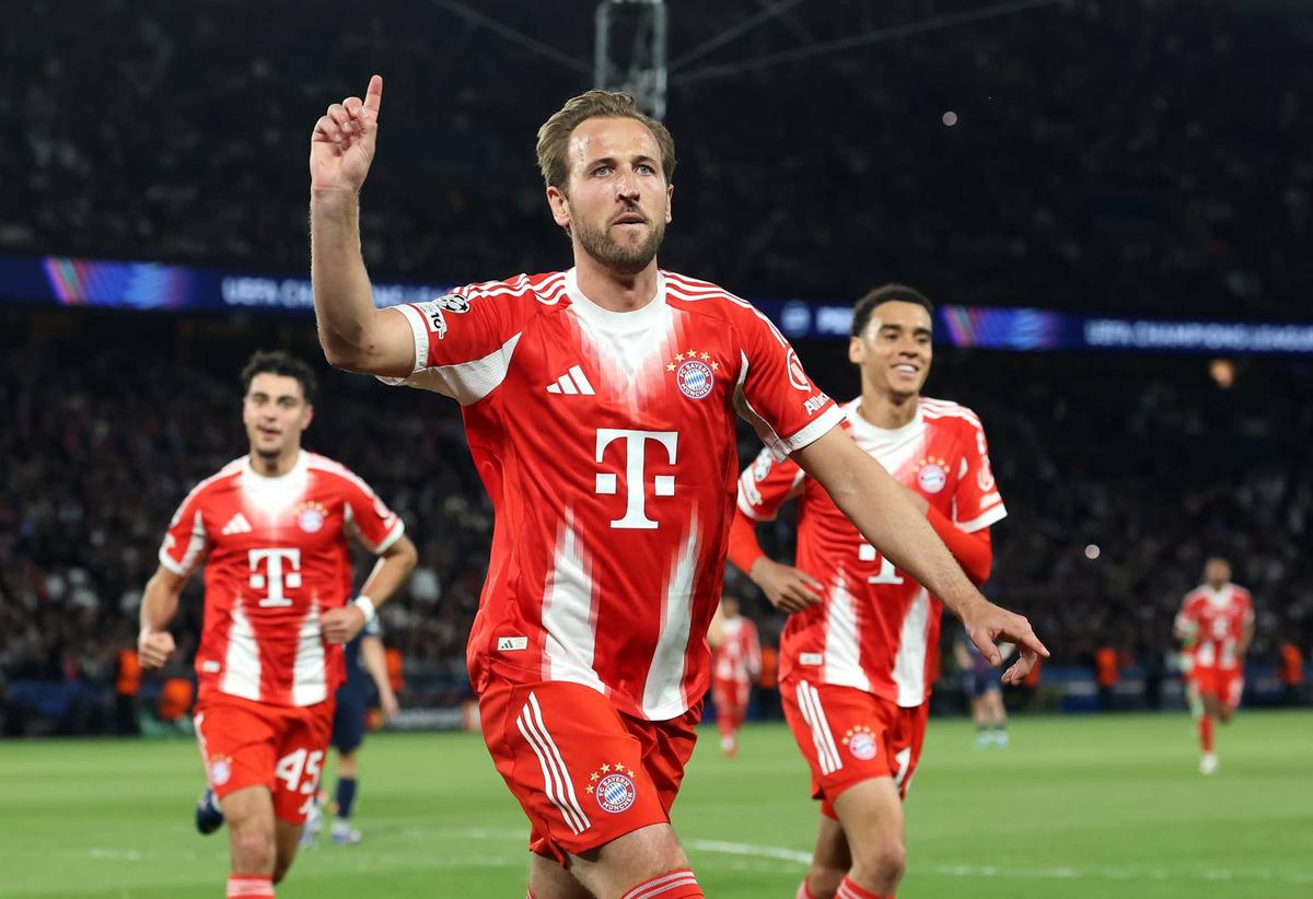  Harry Kane of FC Bayern Munich celebrates scoring his team's first goal from the penalty spot during the UEFA Champions League 2025/26 Semi Final First Leg match between Paris Saint-Germain and FC Bayern München at Parc des Princes on April 28, 2026 in Paris, France. (Photo by Alexander Hassenstein/Getty Images) Photo by Alexander Hassenstein/Getty Images