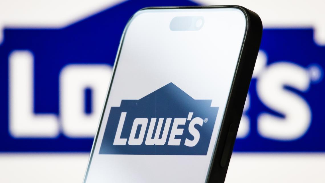 Want This $25 Lowe's Garden Tool Bag? Get Early Access Now!