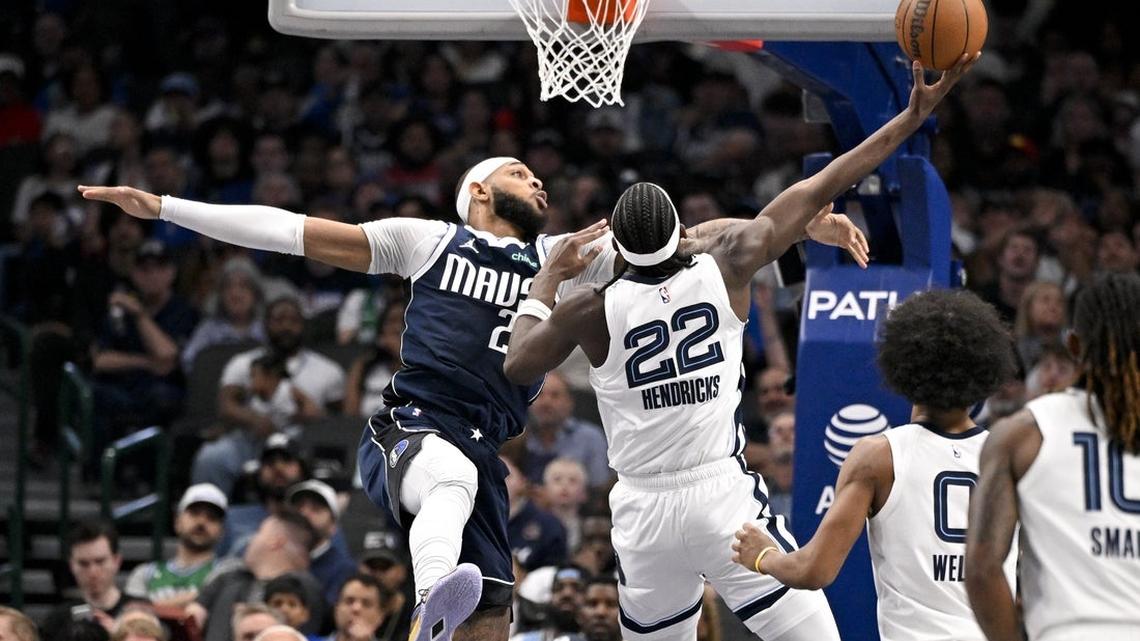 Led by Cam Spencer, Grizzlies hand Mavericks 7th straight home setback 