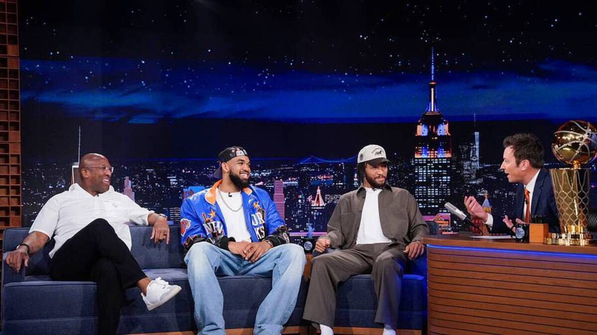 Coach Mike Brown, Karl-Anthony Towns and Jalen Brunson on "The Tonight Show Starring Jimmy Fallon." | Rosalind O'Connor/NBC/Getty Images 
