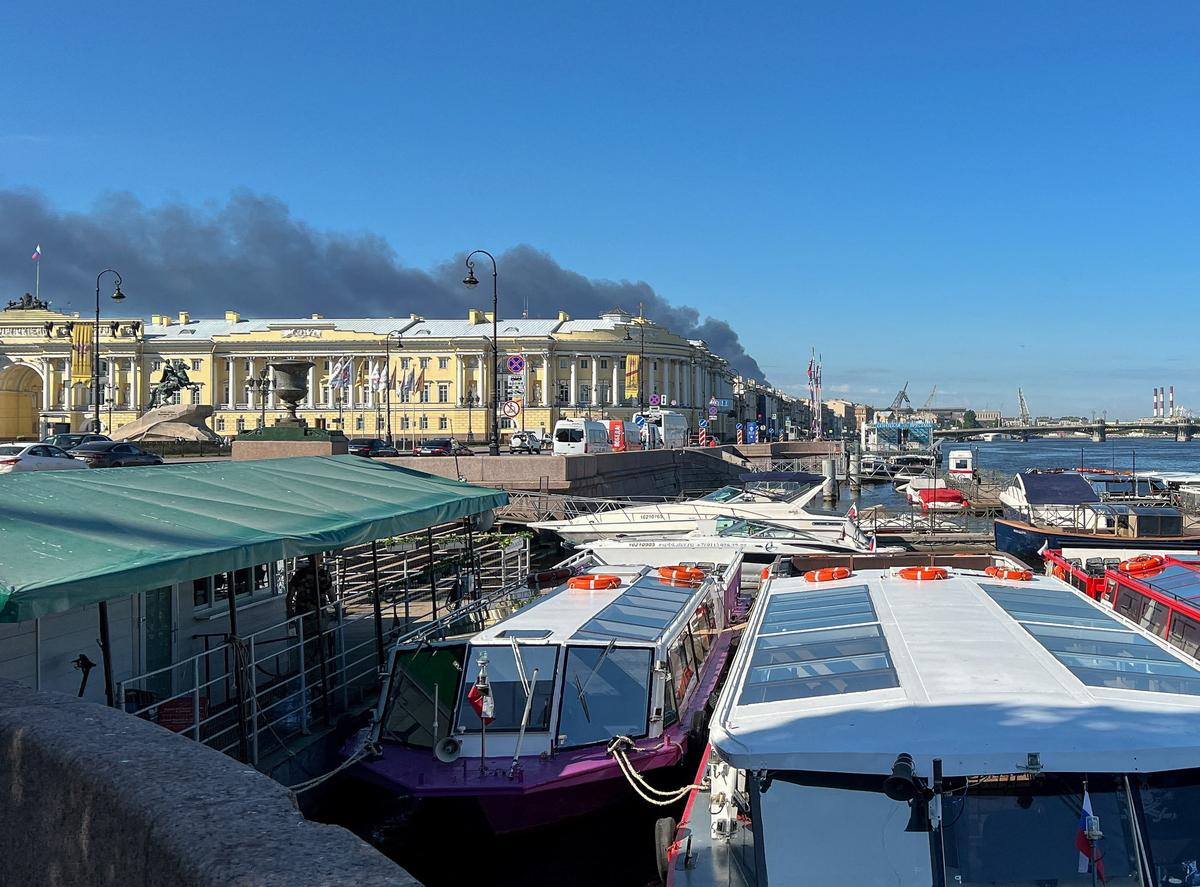 Heavy smoke billows after drones hit infrastructure in several districts of St. Petersburg, according to the governor Alexander Beglov, in St Petersburg, Russia June 3, 2026. REUTERS/Stringer