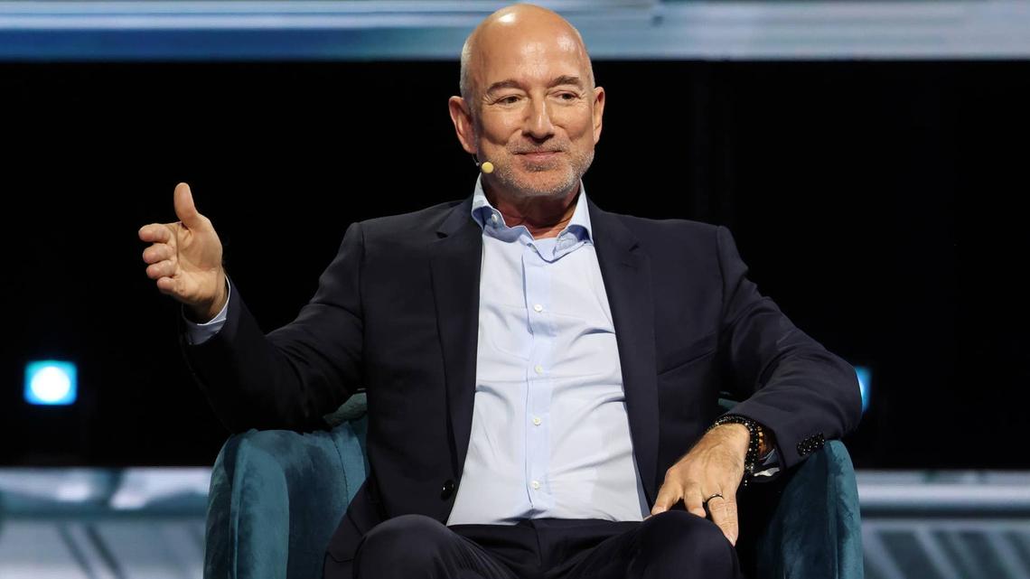 Who owns Amazon? Top executives and institutional investors