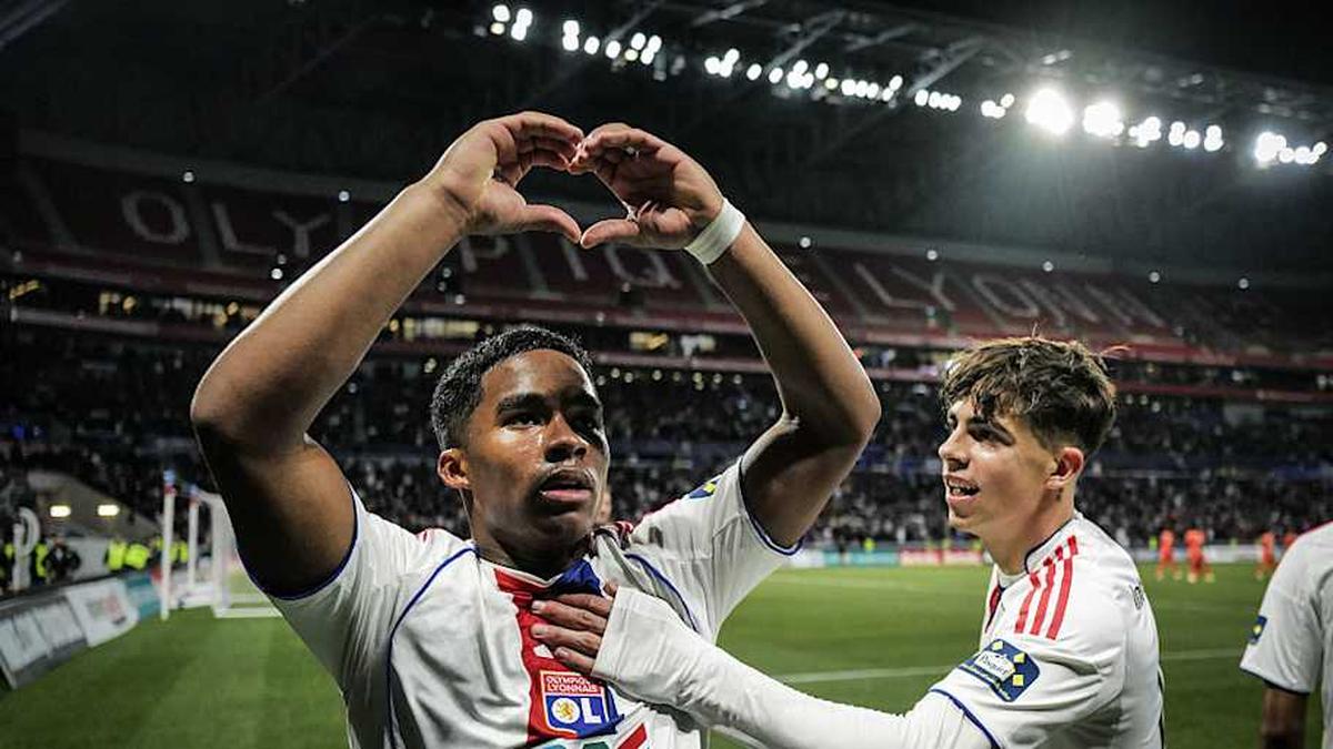  Endrick is making a statement at Lyon. | Olivier Chassignole/AFP/Getty Images 