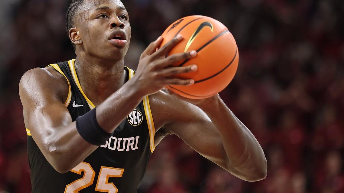 Missouri pursues potentially pivotal win over Kentucky 