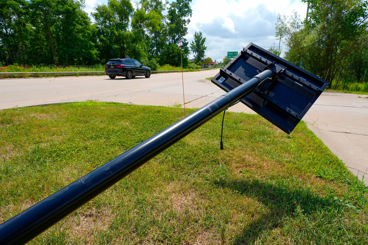 Resident backlash prompts more cities to ditch Flock cameras ...