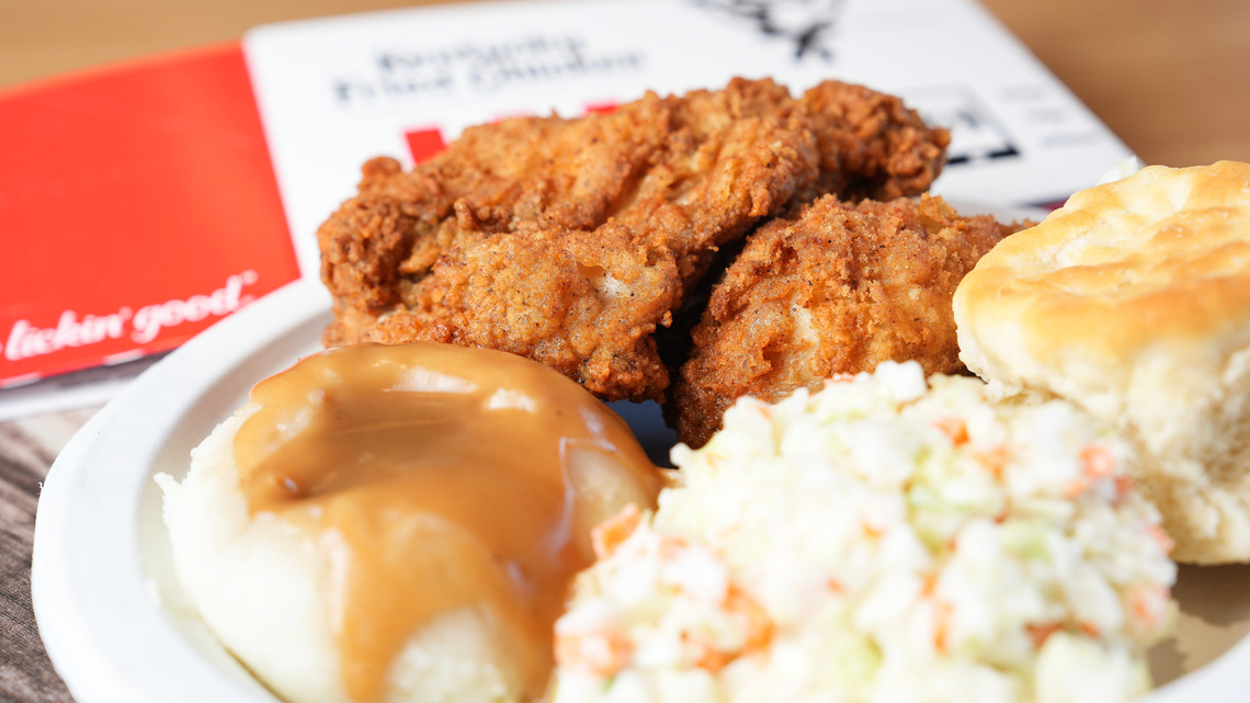 National Fried Chicken Day deals on wings, tenders, sandwiches, more 