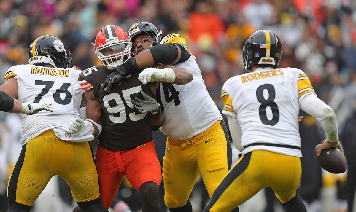  Cleveland Browns defensive end Myles Garrett (95). © Jeff Lange / USA TODAY NETWORK via Imagn Images