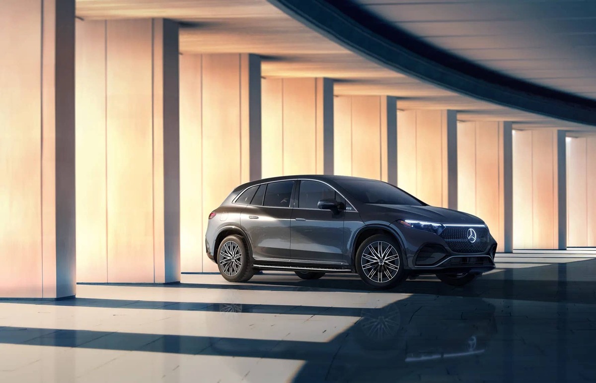  2026 Mercedes-Benz EQS SUV Mercedes