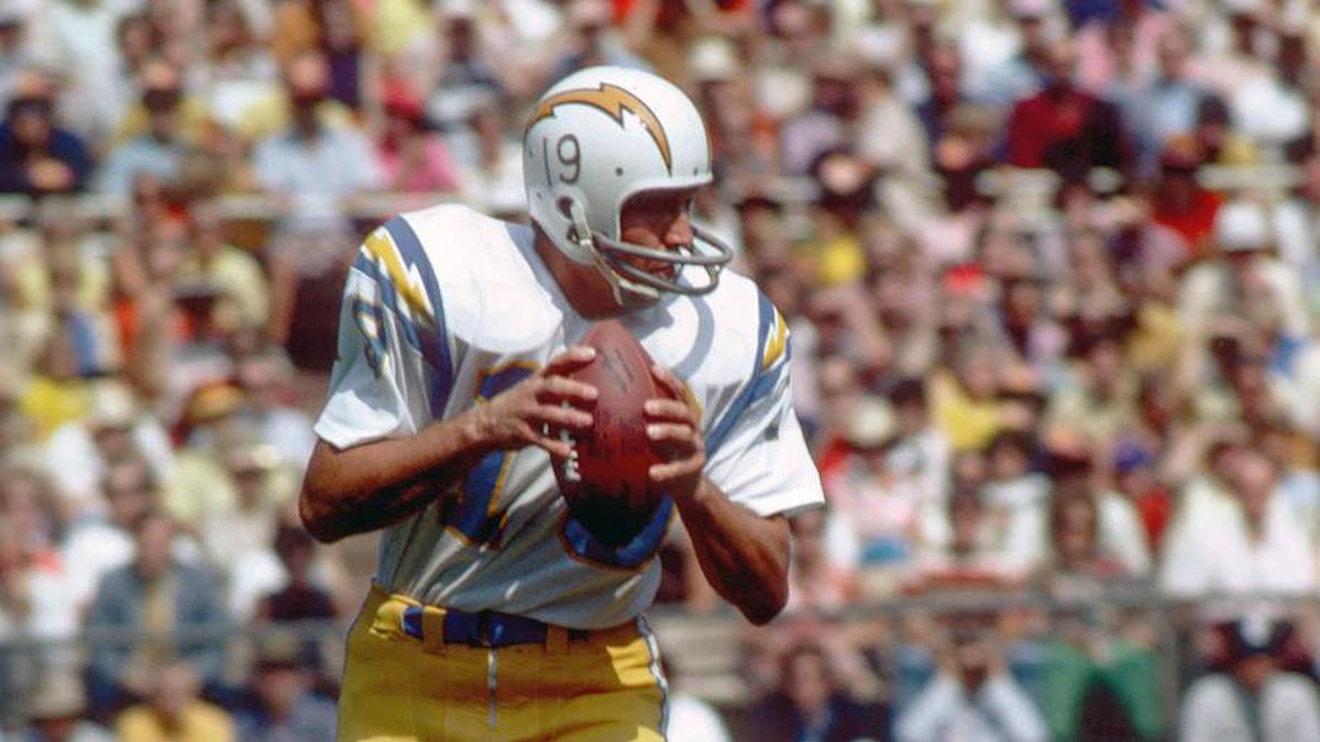  Johnny Unitas finished his career as a Charger. | Malcolm Emmons-Imagn Images 