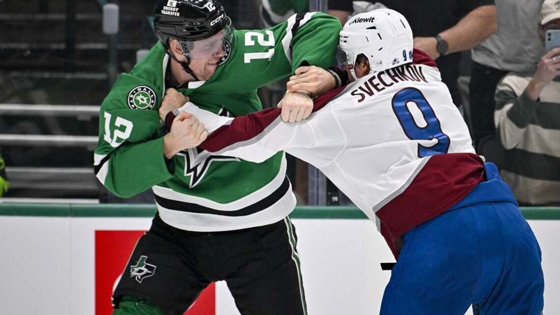 Martin Necas, Avalanche surge ahead, hold off Stars 