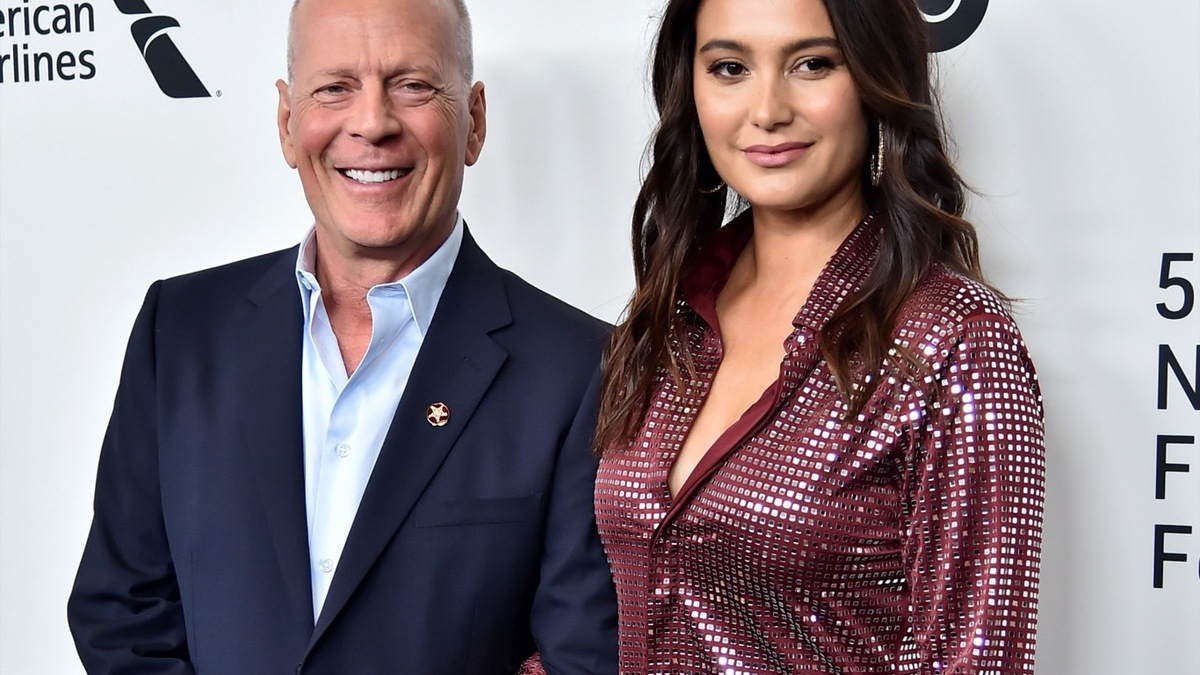 Bruce Willis' Wife Says He's Still 'Very Present' Amid His Dementia Battle