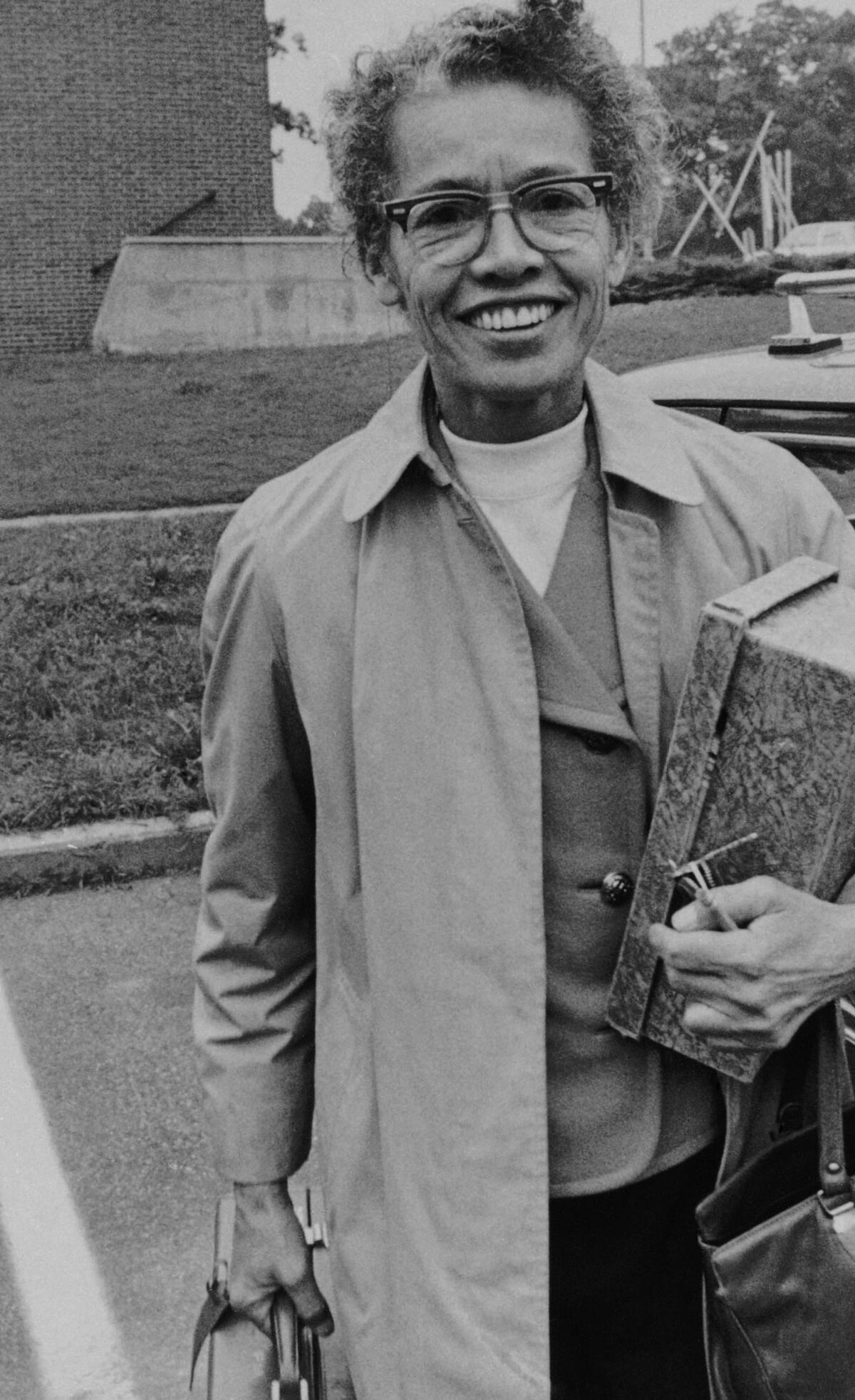  Murray, who taught law at Brandeis University, arrives for classes in Waltham, Mass., in 1971. 