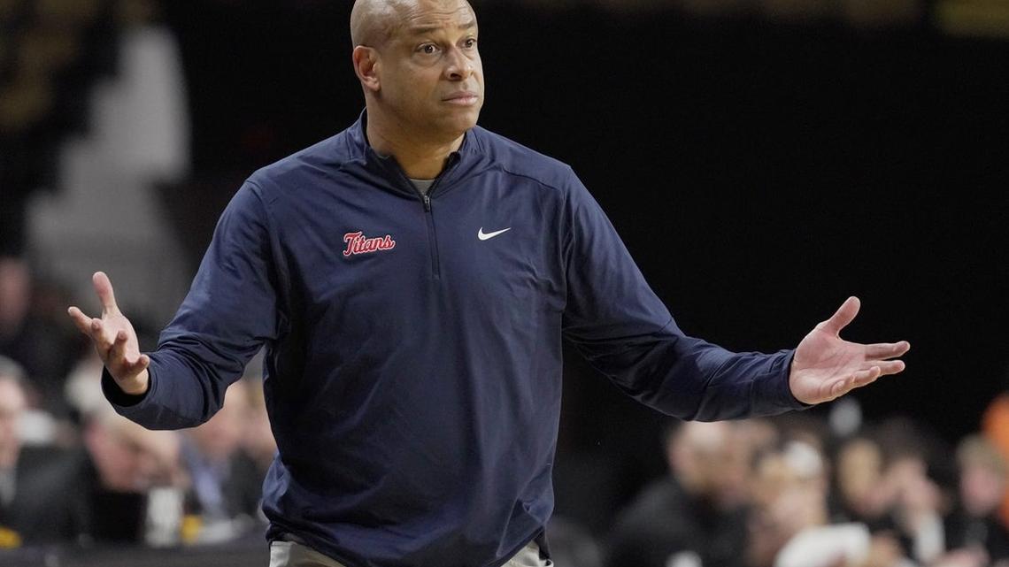 Detroit Mercy hit with postseason ban over academics 