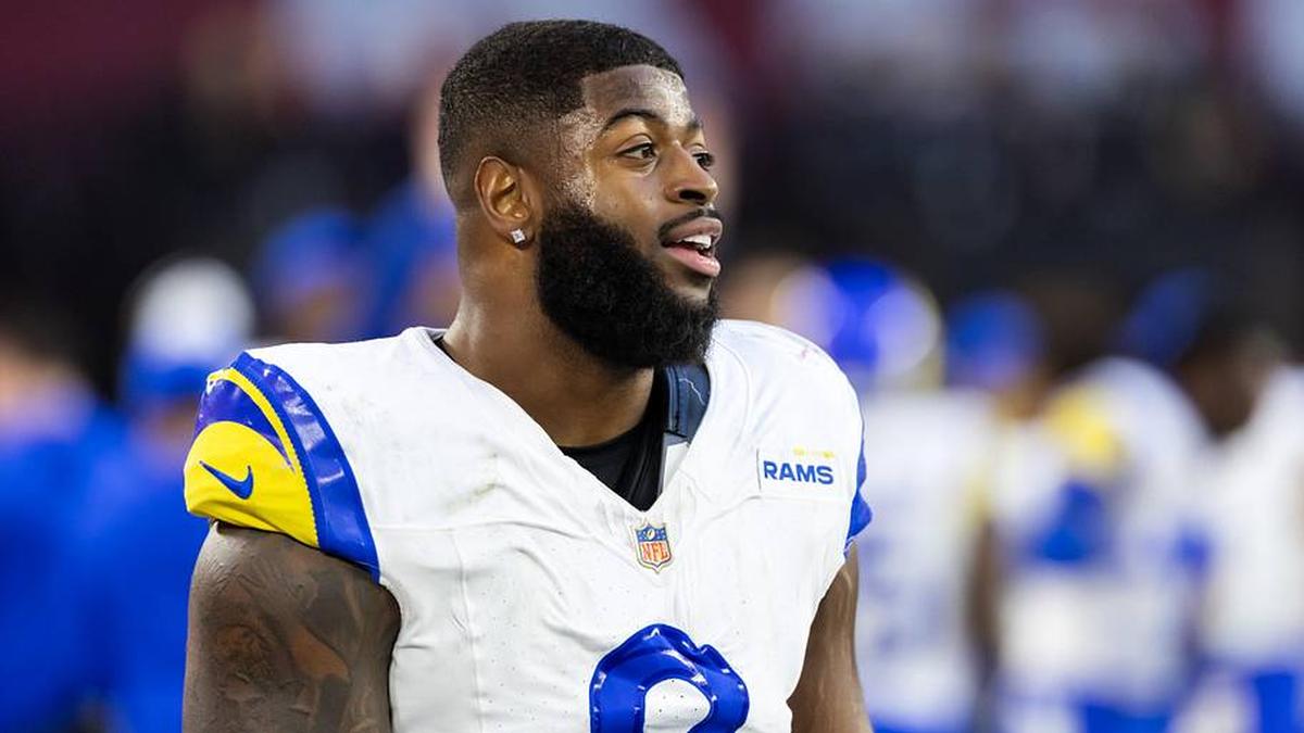  Dec 7, 2025; Glendale, Arizona, USA; Los Angeles Rams linebacker Jared Verse (8) against the Arizona Cardinals at State Farm Stadium. Mandatory Credit: Mark J. Rebilas-Imagn Images | Mark J. Rebilas-Imagn Images 