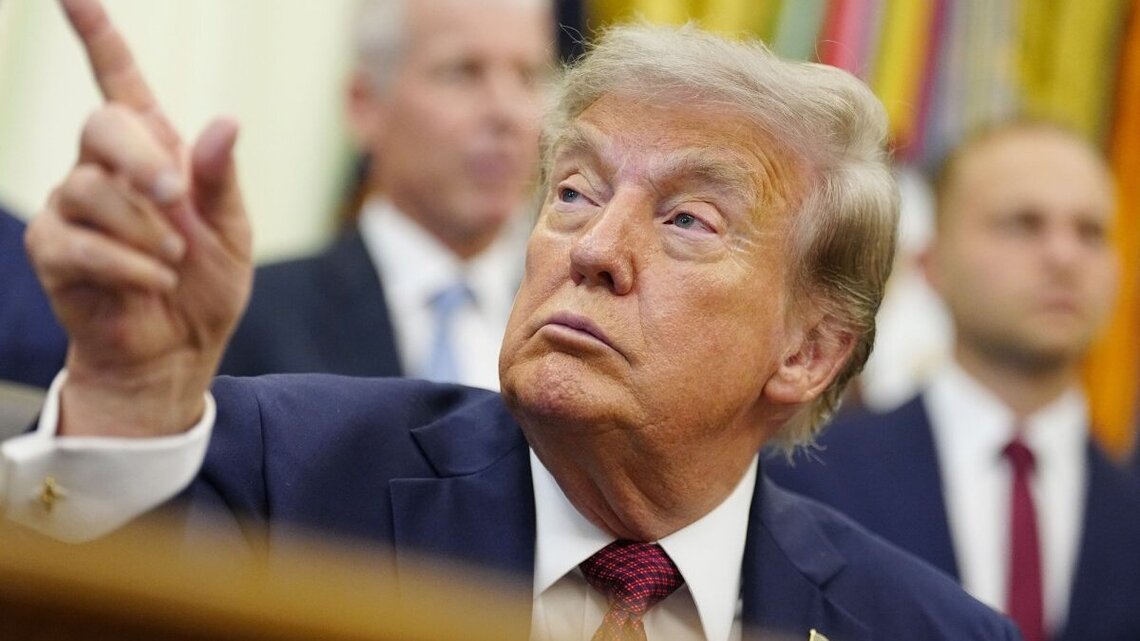 Trump orders Smithsonian to post signs about 'inaccurate' history