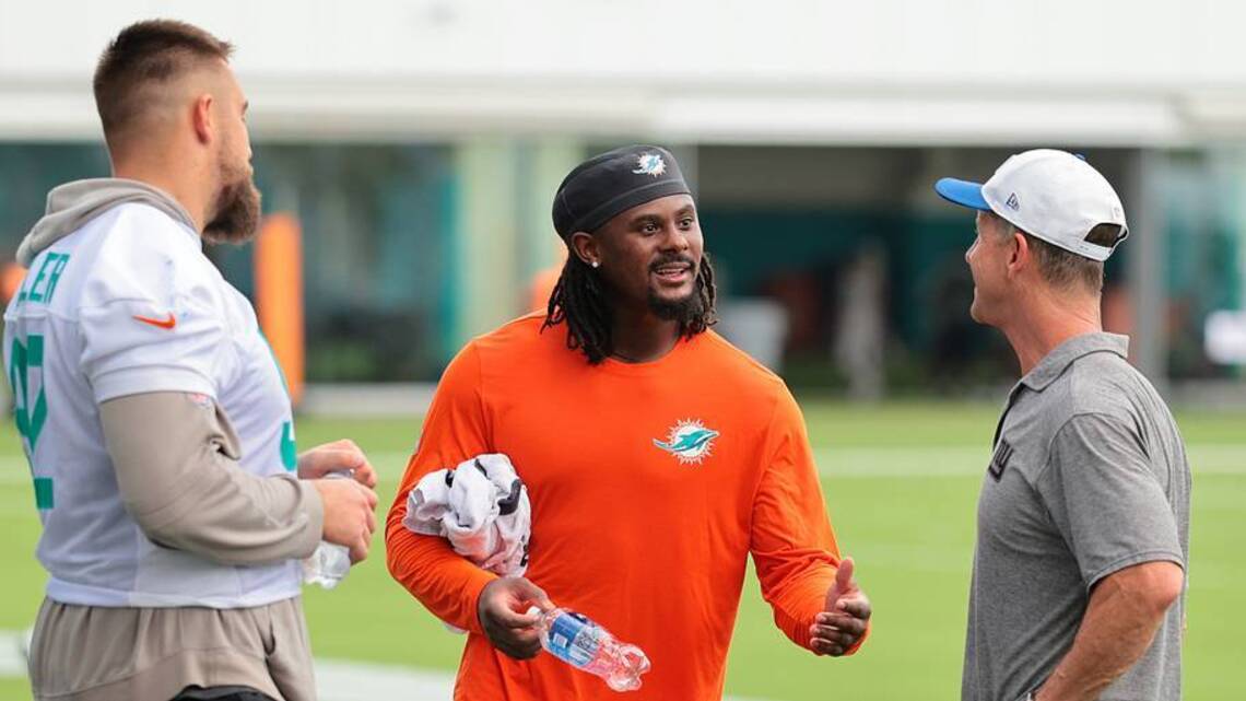 Dolphins Friday Mailbag: Willis, Hunter, Ewers, and More