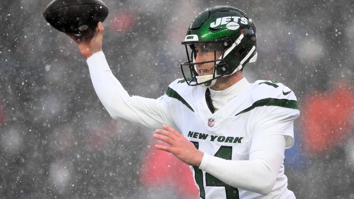 Falcons add veteran Trevor Siemian to QB room