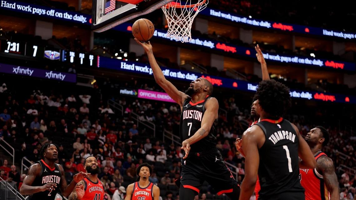 Rockets steal win after Pelicans' late collapse 