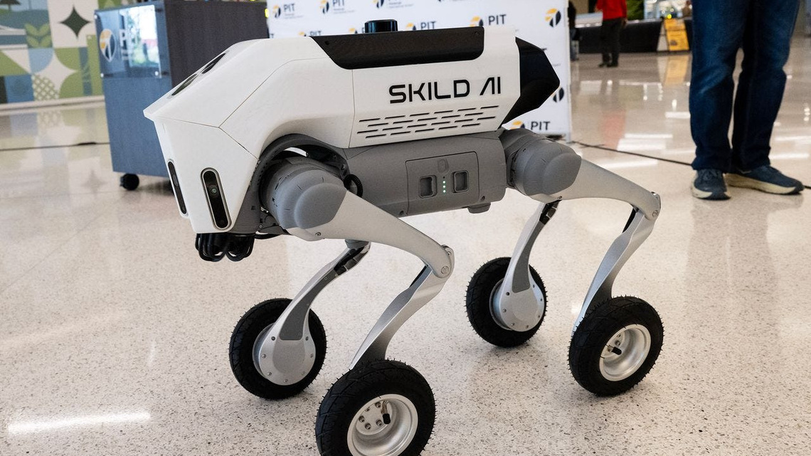 Pittsburgh airport staff gets help in form of AI-powered robots 